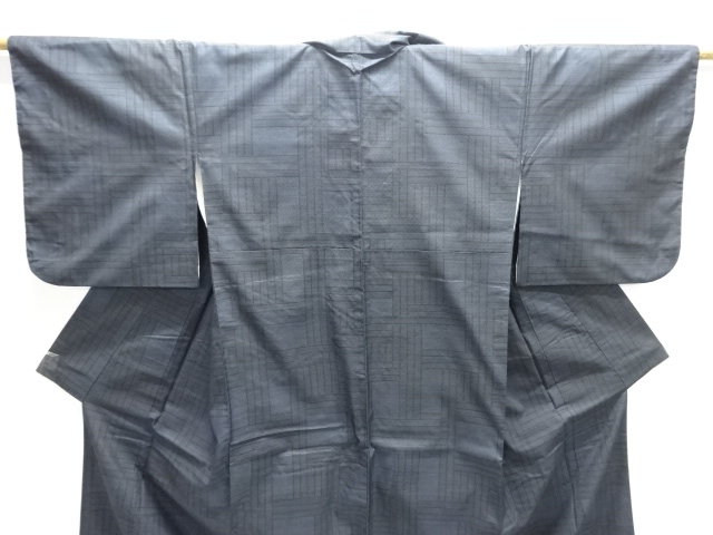  アンティーク　幾何学模様織り出し本場泥大島紬着物(5マルキ)